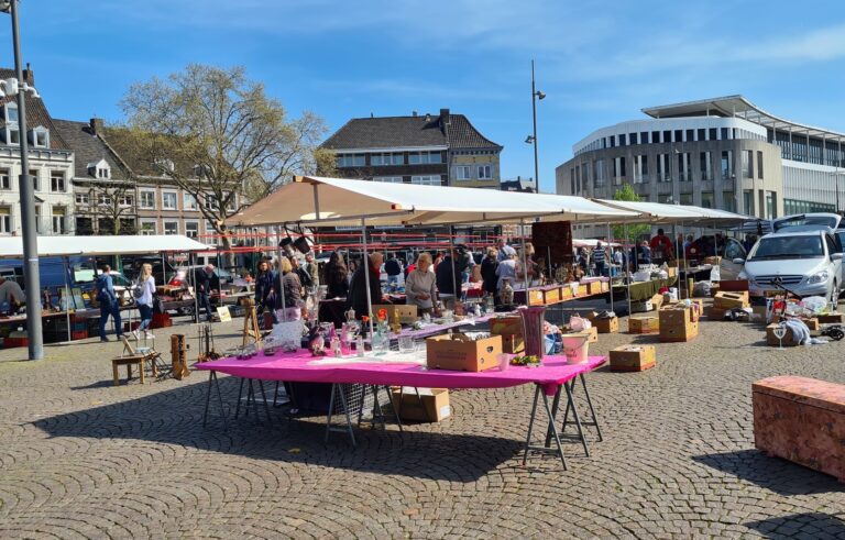 Kleiduifschieten op Ameland — markt-eten op Ameland